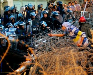 В Египте вторая годовщина революции ознаменовалась массовыми беспорядками