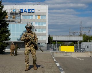 "Сравнивать с Чернобылем нельзя": физик-ядерщик о возможном теракте на ЗАЭС