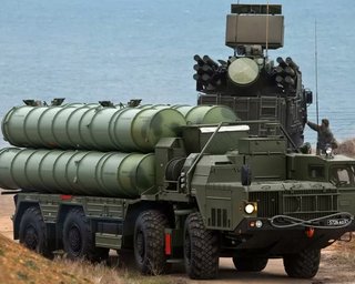ЗС РФ втратили в Криму С-400: OSINT-аналітики показали фото розтрощеного комплексу