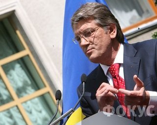 В последний день для агитации Ющенко покажет свою книгу