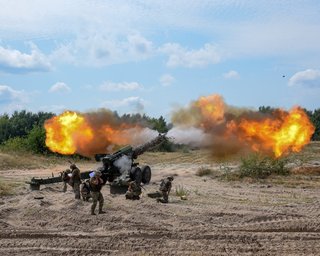 Залужный показал работу артиллерии ВСУ вблизи Бахмута (фото)