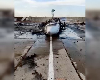 Взрывы в Крыму: росСМИ показали последствия ударов по аэродрому (видео)