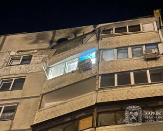 Россияне во время перемирия ударили "Шахедом" по девятиэтажке в Харькове: есть пострадавшие