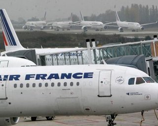Air France выплатит 146 тысяч евро пассажиру, отравившемуся кофе