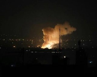"Неоправданная агрессия": самолеты США бомбили Иран за нападение на судно в Ормузском проливе