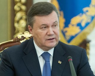 Янукович наградил орденом главу Центризбиркома