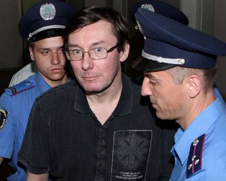 Луценко вышел из колонии и пообщался с журналистами: У меня нет амбиций на президентскую кампанию