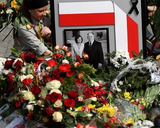 Следователи обвинили польского генерала в смерти Качиньского 