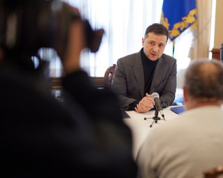 Зеленський пояснив, чому ветував закон про конкурси на держслужбу