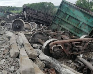 Заклали вибухівку: у Бєлгородській області зійшов із рейок потяг, — росЗМІ (фото)