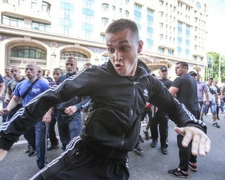ПР обвинила оппозицию в том, что она допустила избиение журналистов на митинге