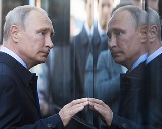Путин рассказал, когда впервые в жизни стал на колени