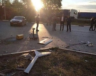 В Крыму рядом с военным аэродромом "Джанкой" упал беспилотник (видео)