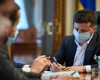 Зеленский подписал закон об отсрочке кассовых аппаратов для ФОП