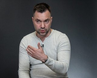 "На них чекає котел": Арестович заявив, що просування ЗСУ на сході вже не зупинити (відео)
