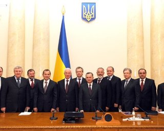 Власть теряет доверие населения, - соцопрос
