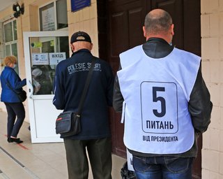 Как украинцы ответили на пять вопросов Зеленского, – экзит-пол