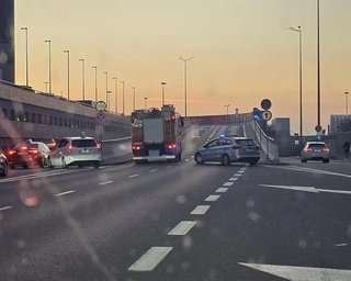 У Варшаві евакуювали аеропорт через підозрілу валізу: що відомо (відео)