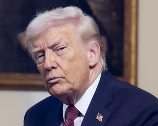 Не тільки миротворець, а й географ: Трамп заявив, що Крим оточений океаном із чотирьох боків