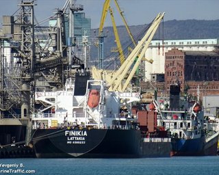 РФ могла відправити до Лівану 6000 тонн краденого в України зерна: Київ звернувся до Бейрута
