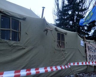 Палатку чернобыльцев сносила милиция и лица криминальной внешности, - БЮТ