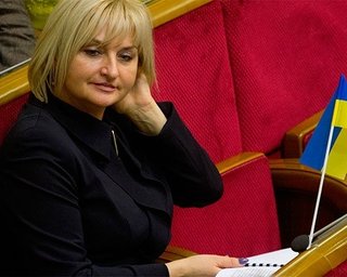 Законопроект о реинтеграции Донбасса завершен на 99,9%, – Луценко