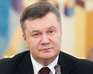 Оппозиция: Заявления Януковича отвлекают людей от серьезных проблем страны