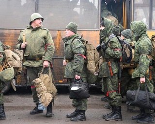 "Бросили в лесу, как собак": 70 мобилизованных россиян потерялись в Украине без БК, еды и воды