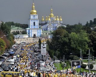 УПЦ КП просит выяснить, кто закрыл Киев для паломников