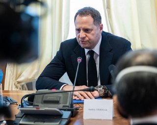 "Шлях до миру непростий": українська делегація прибула до Лондона на переговори