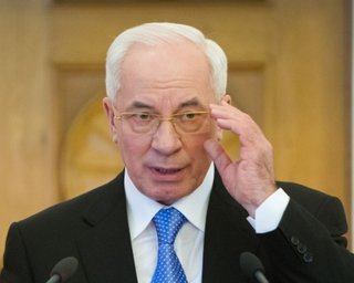 Азаров: Призывы бойкотировать Евро-2012 унижают наш народ