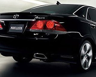 Toyota представила тюнинговую версию Toyota Crown
