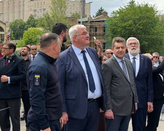 Посольства можуть залишити Київ: у МЗС відреагували на заяви ЗМІ