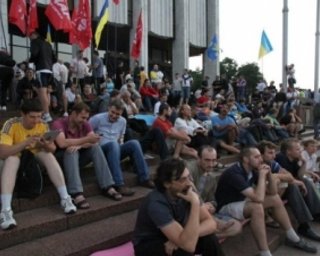Активистку акции в защиту украинского языка избили в собственной квартире, - СМИ
