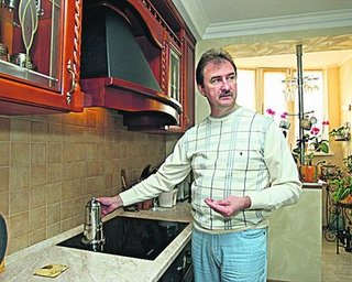 Глава столичной власти Попов живет в квартире с видом на Днепр