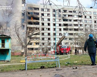 Ракетна атака на Запоріжжя: ЗС РФ під час обстрілу потрапили по житловому будинку (фото, відео)