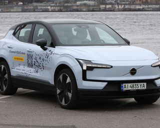 Гаджет на колесах: тест-драйв нового электрокроссовера Volvo EX30