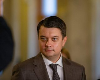 Проект Разумкова уже не проходит в Раду, а поддержка ОПЗЖ за год упала на 8% — опрос КМИС