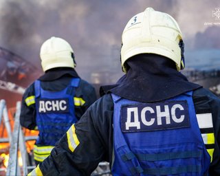 У Франції українських рятувальників зустріли оплесками: у ДСНС показали зворушливі кадри (відео)