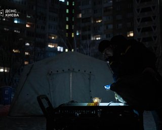 Частина Києва досі без тепла: місцева влада не знає, коли повернуть опалення