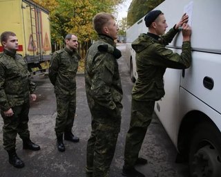 Путин пообещал выплачивать солдатам РФ по $3000, пытаясь избежать бунтов и дезертирства