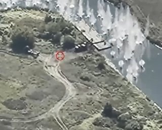 Попали дронами и HIMARS: ССО показали моменты подрыва понтонов на Курщине (видео)