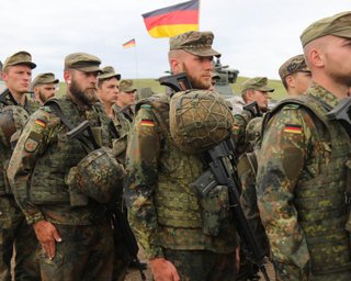 Від касок для України до бригади для Балтії: який шлях пройшла Німеччина до лідерства в НАТО