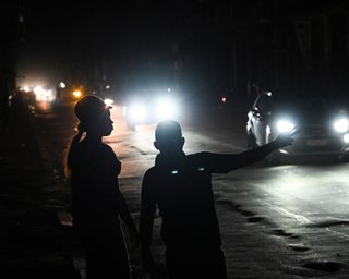У Дніпрі ввели графіки вимкнення світла через атаки ЗС РФ: коли будуть блекаути (скріншот)