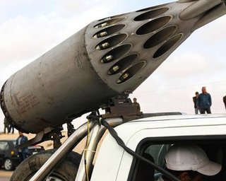 ТВ Ливии: войска Каддафи подбили корабль НАТО