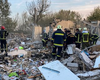 Ракетний удар по Грозі: кількість загиблих зросла до 53 і може ще збільшитися, — поліція