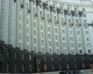 Азаров провел свой первый Кабмин