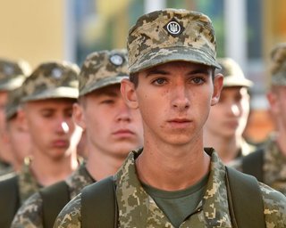 Безуглая раскритиковала разрешение на выезд мужчин и предложила мобилизовать с 18 лет
