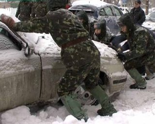 Киевавтодор не уверен, что солдаты будут расчищать улицы от снега