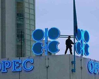 Страны ОПЕК могут заработать триллион долларов на нефти,- эксперт